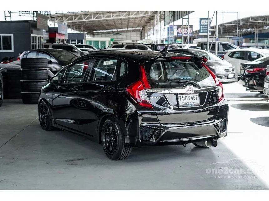 2016 Honda JAZZ SV Hatchback