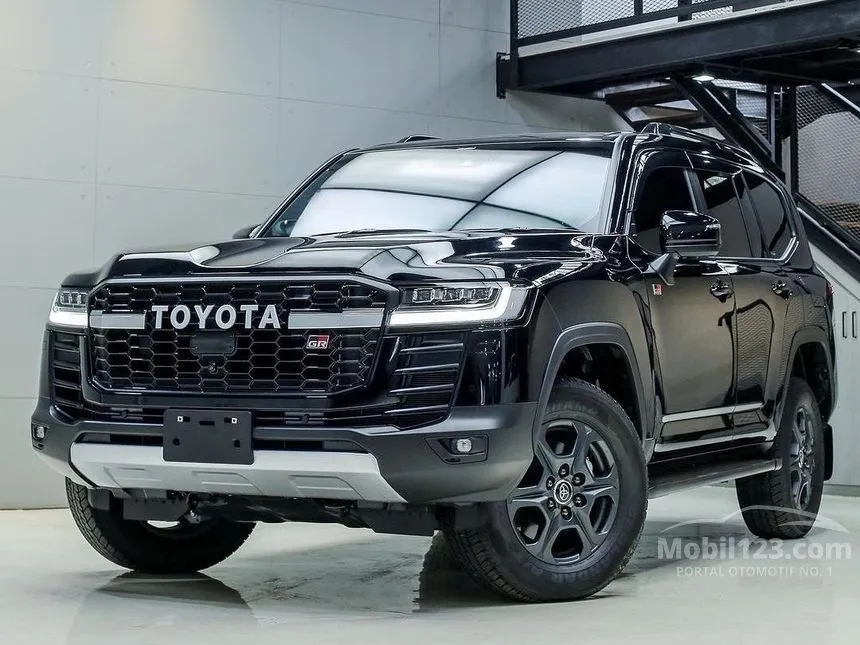 Jual Mobil Toyota Land Cruiser 2024 GR
