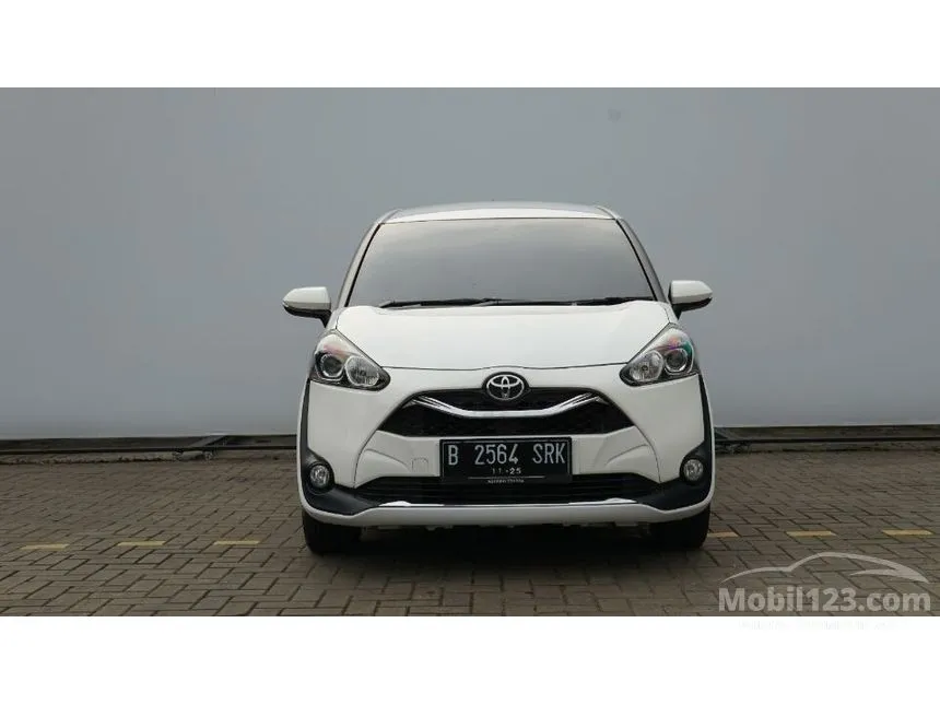 Jual Mobil Toyota Sienta 2020 V Welcab 1.5 di Jawa Barat Automatic MPV Putih Rp 292.000.000