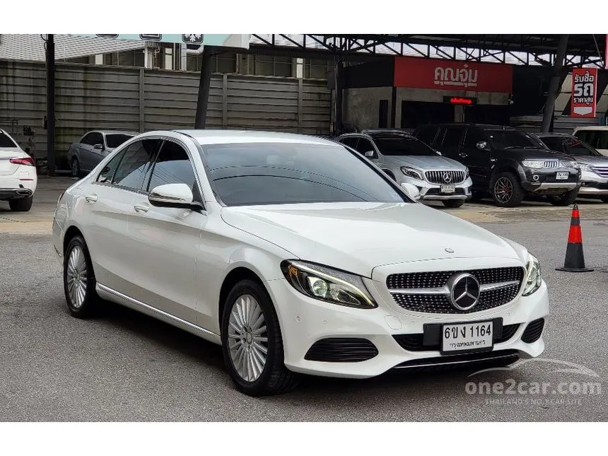 2014 Mercedes-Benz C180 Sedan