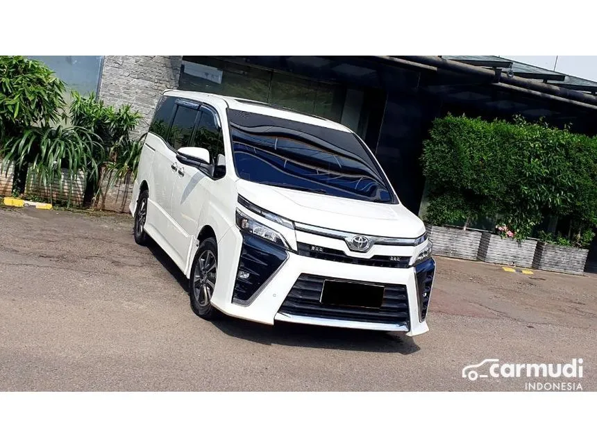 2018 Toyota Voxy MPV