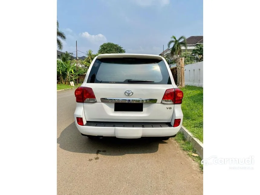 2011 Toyota Land Cruiser 200 Full spec SUV