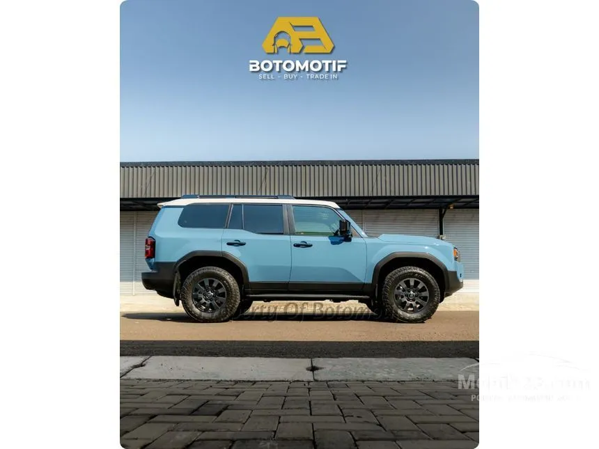 2025 Toyota Land Cruiser Prado Altitude SUV