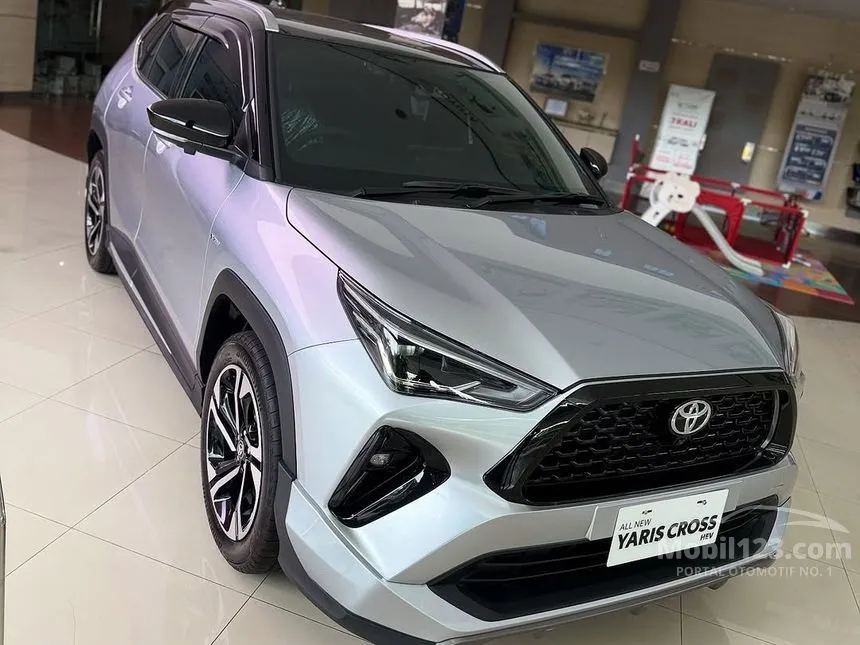 2026 Toyota Yaris Cross S HV with GR Parts Aero Pkg SUV