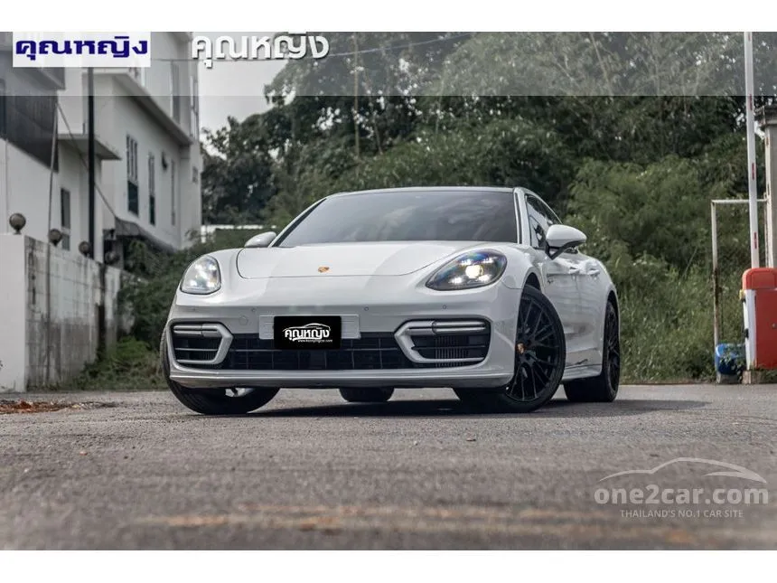 2021 Porsche Panamera 4 E-Hybrid Sedan