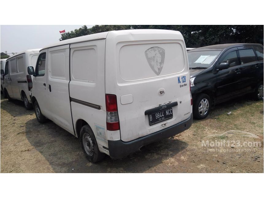 Jual Mobil Daihatsu Gran Max 2012 STD 1.3 di Banten Manual Van Putih Rp