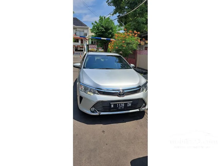 Jual Mobil Toyota Camry 2015 V 2.5 di Jawa Timur Automatic Sedan Silver Rp 275.000.000
