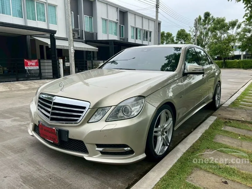 2011 Mercedes-Benz E250 CGI BlueEFFICIENCY Sedan