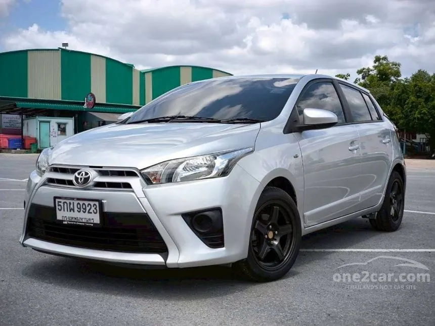 2016 Toyota YARIS E Hatchback