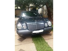 DIJUAL CEPAT! MERCEDES-BENZ elegance E320 1997