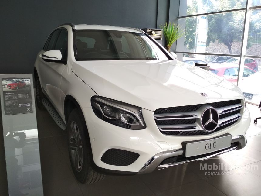 Jual Mobil Mercedes Benz Glc 200 2017 Exclusive 2 0 Di Dki Jakarta Automatic Suv Putih Rp 849 000 000 4315628 Mobil123 Com