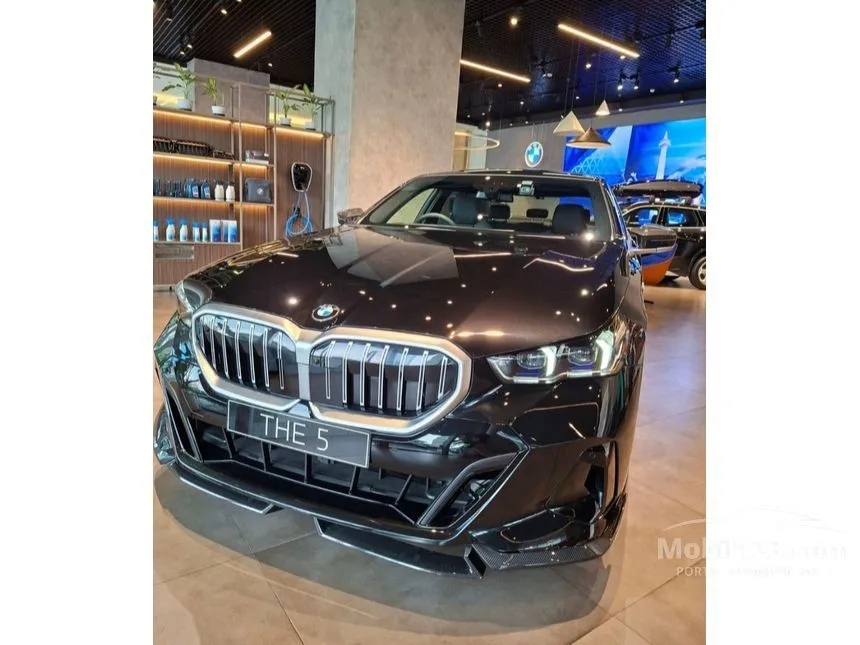 2025 BMW 520i M Sport Sedan