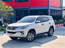 2015 Toyota Fortuner 2.8 (ปี 15-18) V Wagon AT