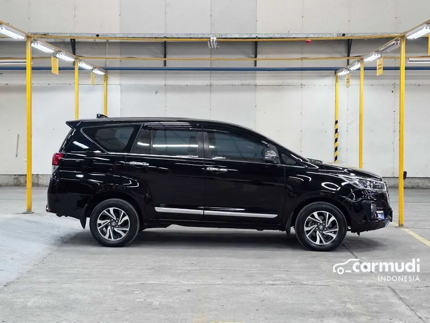 2022 Toyota Kijang Innova V MPV