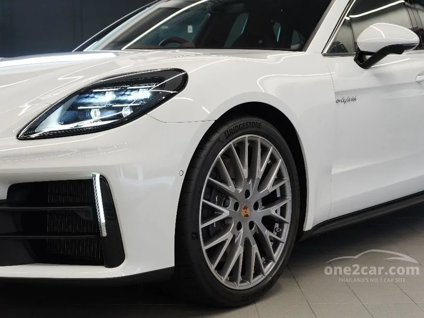 2025 Porsche PANAMERA 4 E-Hybrid Sedan
