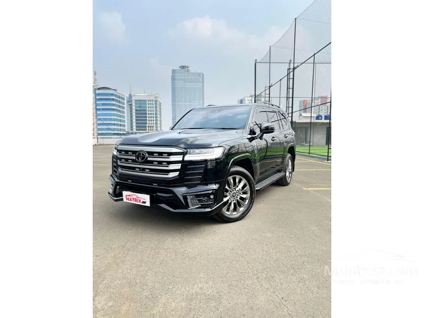 2024 Toyota Land Cruiser 300 VX-R SUV