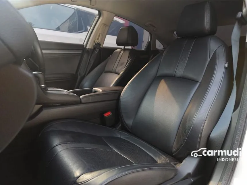 2018 Honda Civic ES Sedan