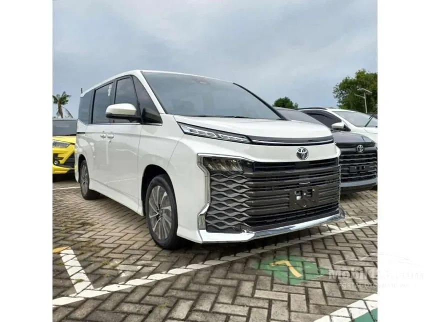Jual Mobil Toyota Voxy 2023 2.0 di DKI Jakarta Automatic Van Wagon Putih Rp 538.000.000
