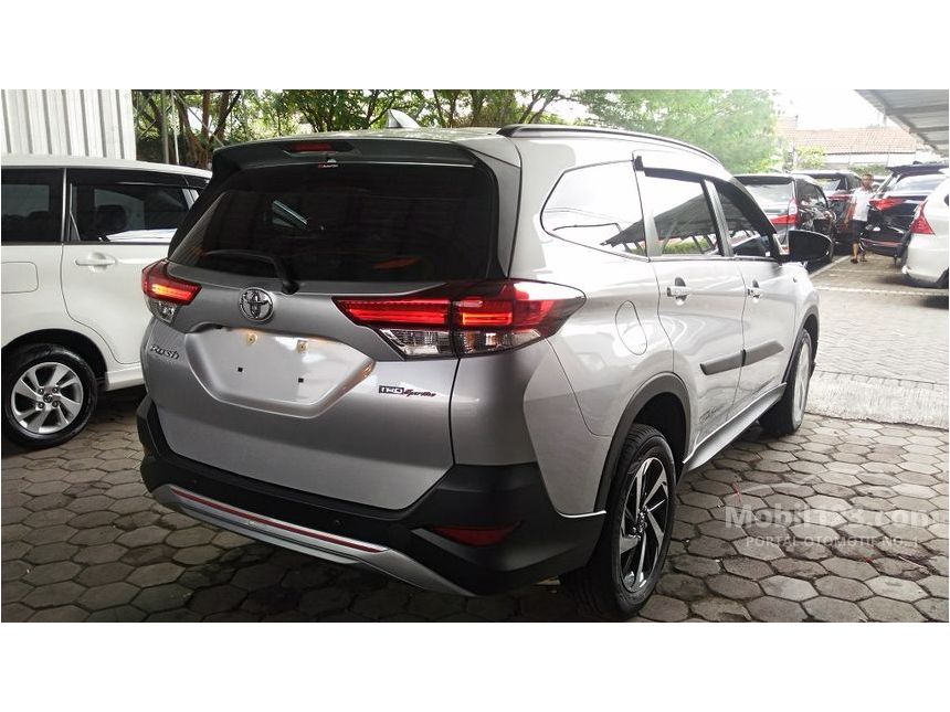 Jual Mobil Toyota Rush 2018 TRD Sportivo 1.5 di Jawa Timur 