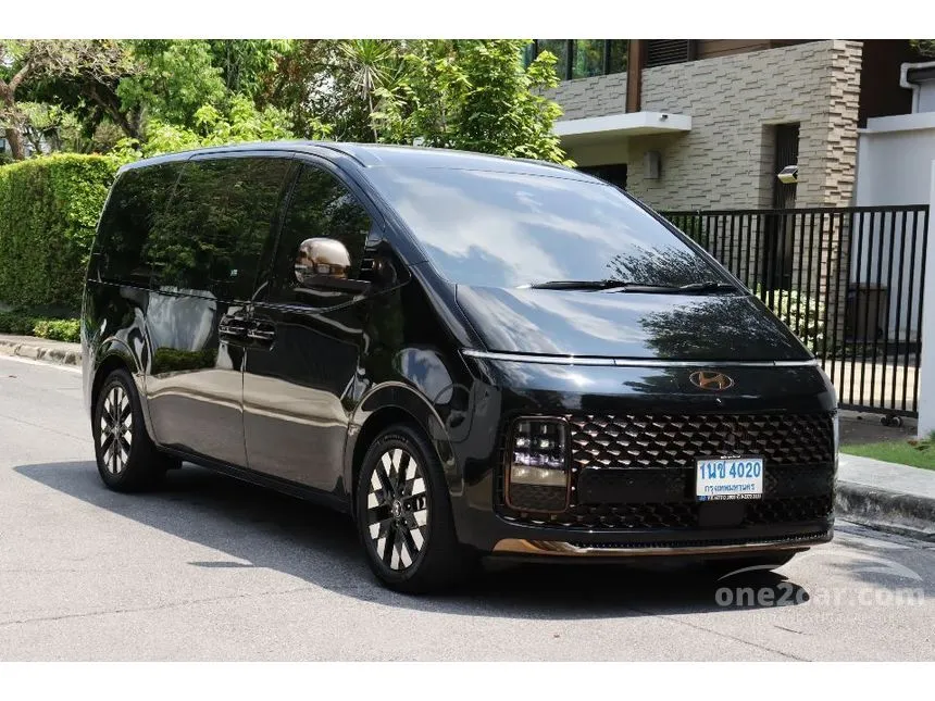 2024 Hyundai Staria Premium Van