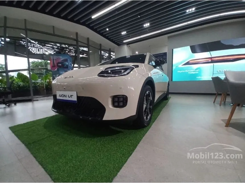 2026 GAC AION UT Premium Hatchback