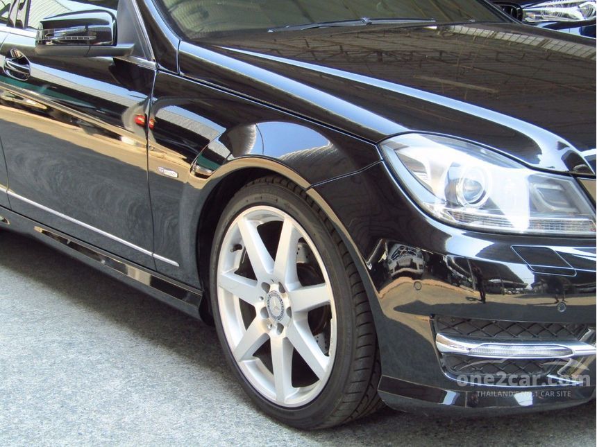 2012 Mercedes-Benz C200 Style Sedan