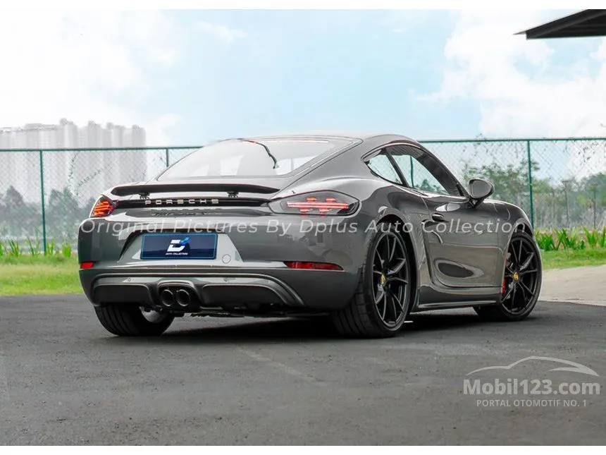 2024 Porsche 718 Cayman S Coupe