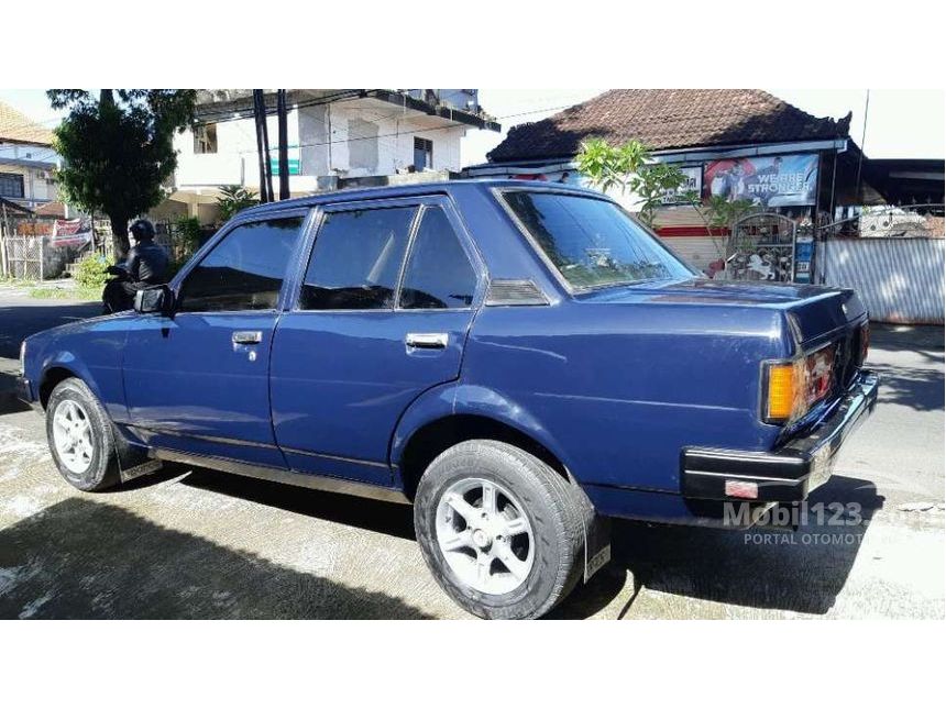 1982 Toyota Corolla Sedan