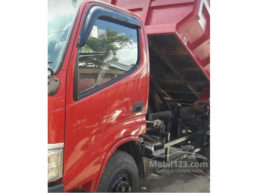 Jual Mobil Toyota Dyna  2013 4 0 di Jawa  Tengah  Manual 