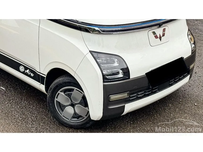 2023 Wuling Air EV Long Range + Charging Pile Hatchback