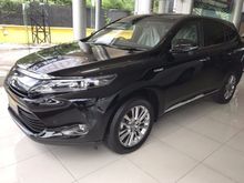 2017 Toyota Harrier 2.5 (ปี 14-17) Hybrid E- Four Wagon AT