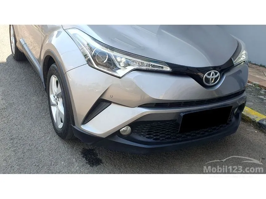 2018 Toyota C-HR (1 Tone) SUV