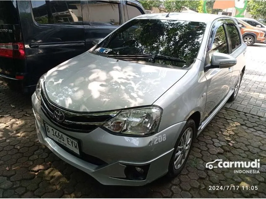 2016 Toyota Etios Valco G Hatchback