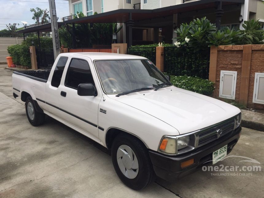 1996 Toyota Hilux Mighty-X 2.4 EXTRACAB GL Pickup MT for sale on One2car