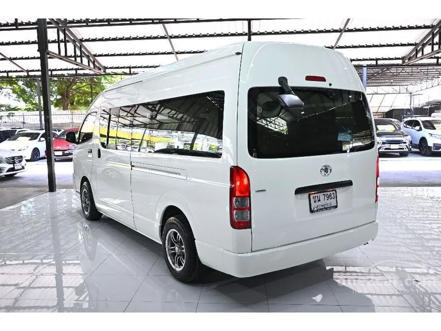 2011 Toyota HIACE D4D Van