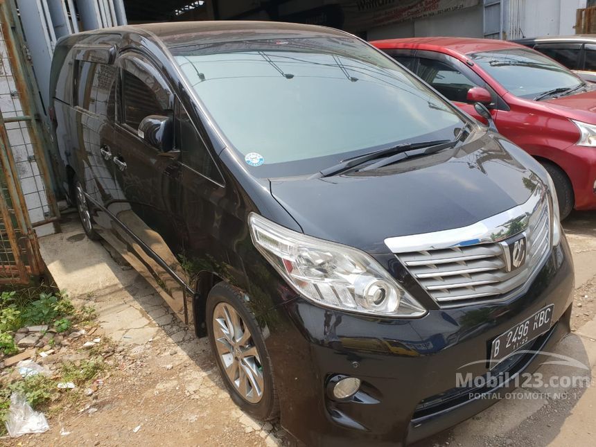 Legenda Jalanan: Mengupas Detail Toyota Alphard 2011 Hitam
