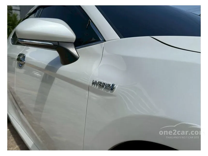 2021 Toyota CAMRY HEV Premium Luxury Sedan