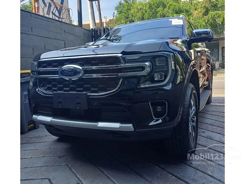 2025 Ford Everest Titanium SUV