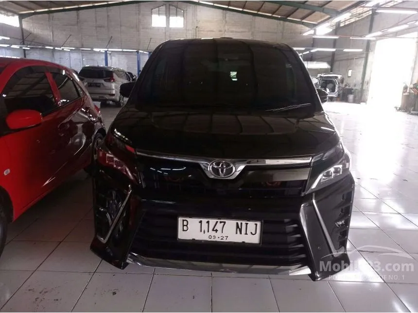 Jual Mobil Toyota Voxy 2017 2.0 di Jawa Timur Automatic Wagon Hitam Rp 325.000.000