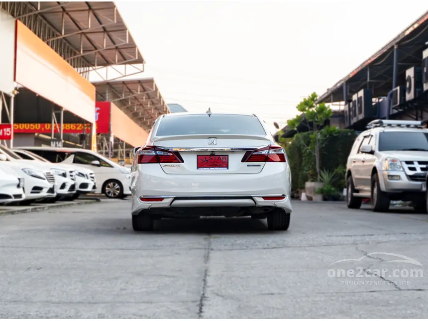2018 Honda Accord Hybrid TECH i-VTEC Sedan