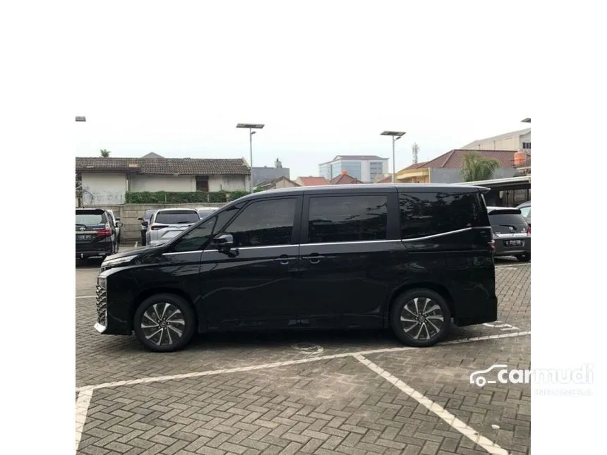 2023 Toyota Voxy Van Wagon