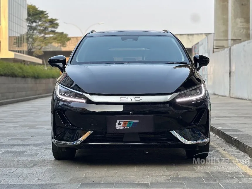 2024 BYD M6 Superior 7 Seater MPV