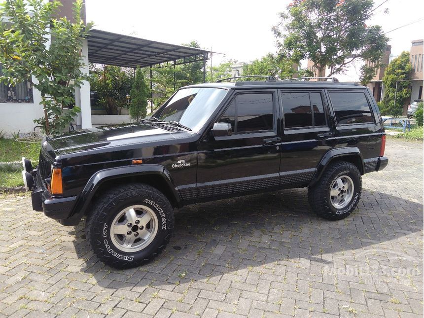 Jual Mobil  Jeep  Cherokee  1999 XJ 2 5 di Jawa Barat Manual 