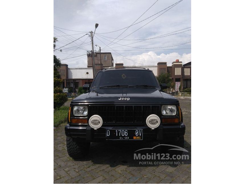 Jual Mobil  Jeep  Cherokee  1999 XJ 2 5 di Jawa Barat Manual 