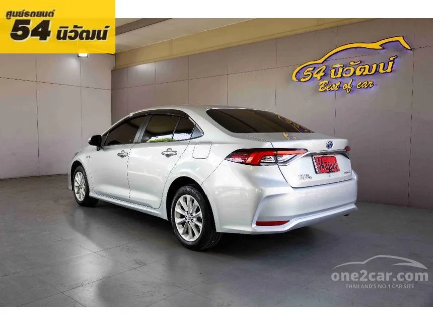 2019 Toyota Corolla Altis Hybrid Mid Sedan
