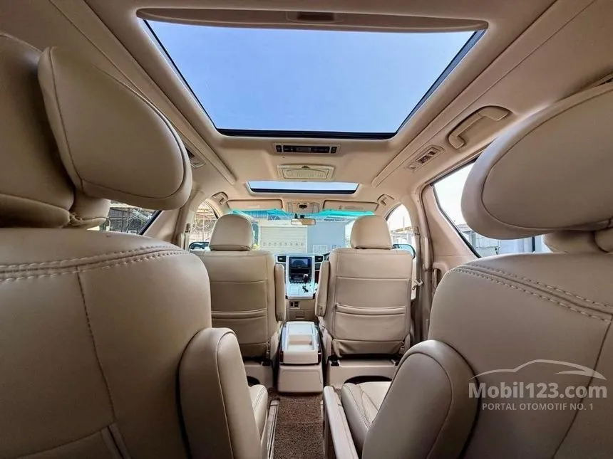 2011 Toyota Vellfire Z Audioless MPV