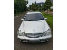 2004 Mercedes-Benz C240 2.6 Elegance Sedan