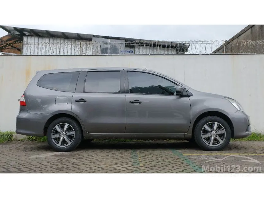 2016 Nissan Grand Livina SV MPV
