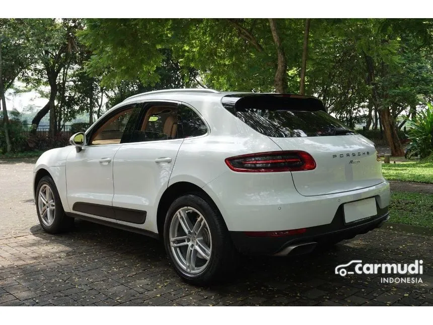 2015 Porsche Macan SUV
