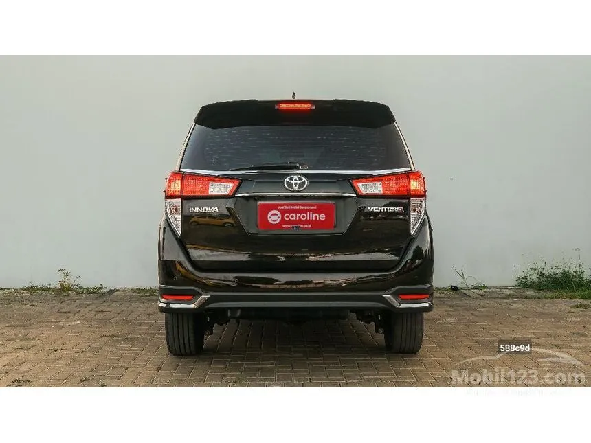 2021 Toyota Kijang Innova Venturer MPV
